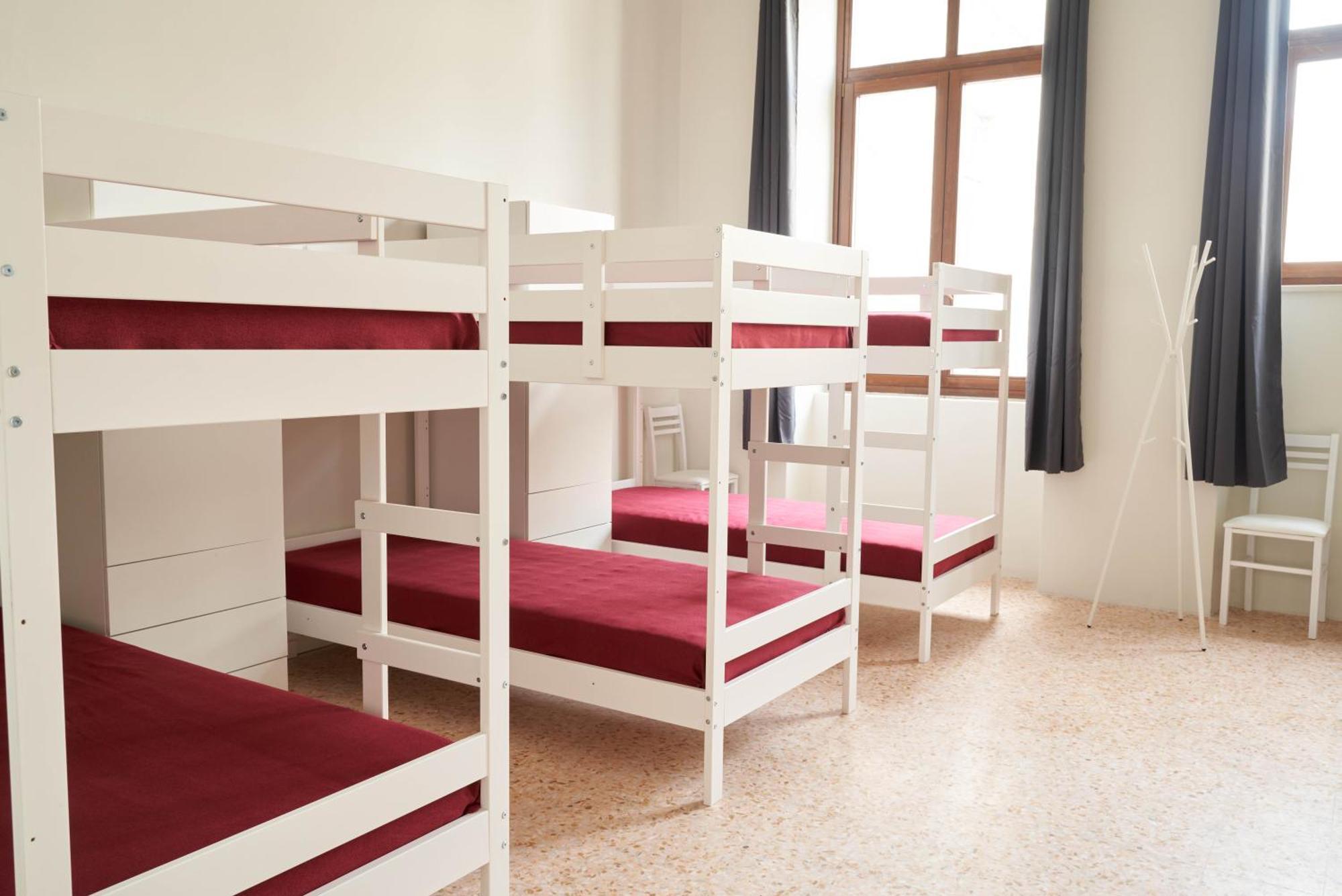 Albergue Hub Portanova Trani Exterior foto